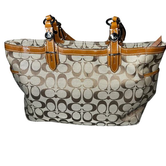 Coach Tan and Brown signature gallery shoulder bag canvas and patent leather - Picture 2 of 12